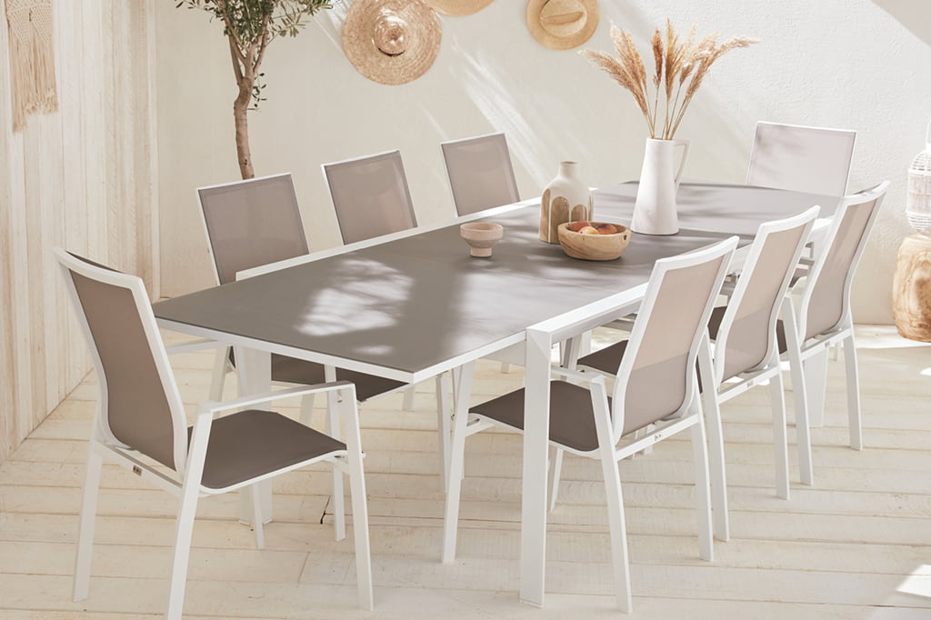 Lire la suite à propos de l’article Comment choisir une table de jardin ?