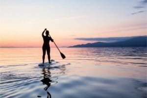 Lire la suite à propos de l’article Comment débuter en stand up paddle ?