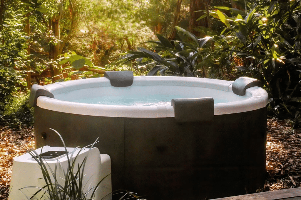 Lire la suite à propos de l’article Comment choisir son spa (Gonflable vs Rigide) ?
