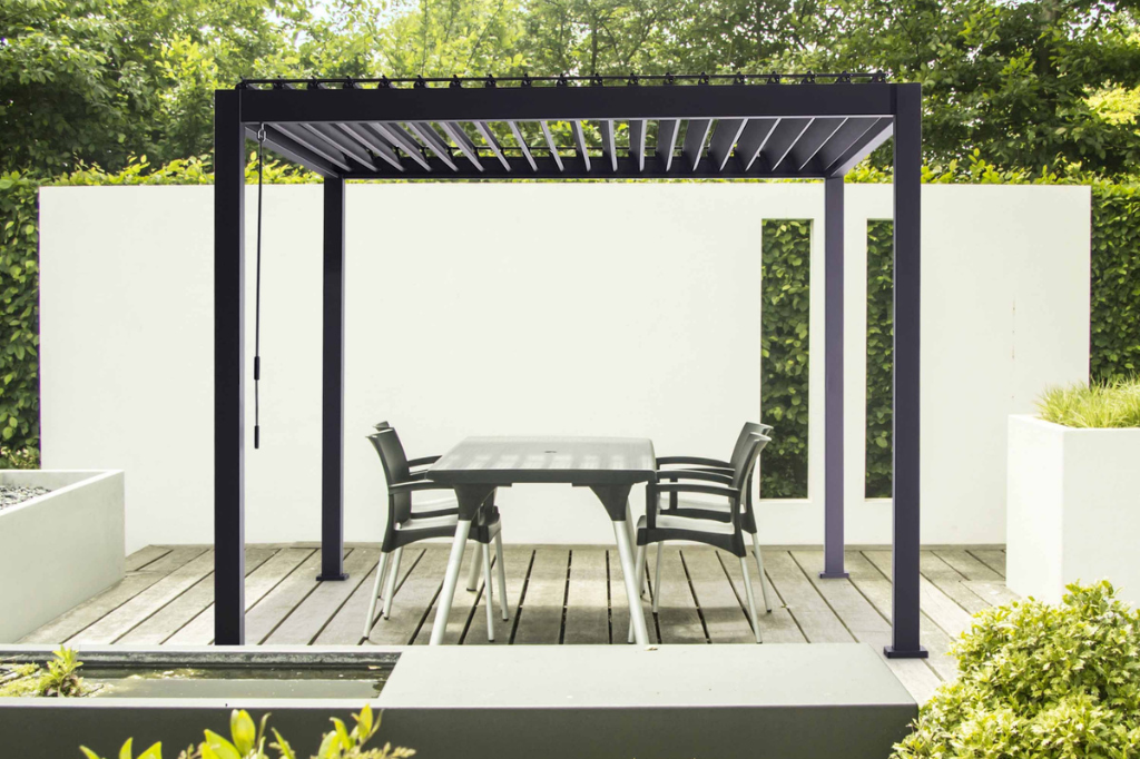 Lire la suite à propos de l’article Comment nettoyer une pergola bioclimatique ?