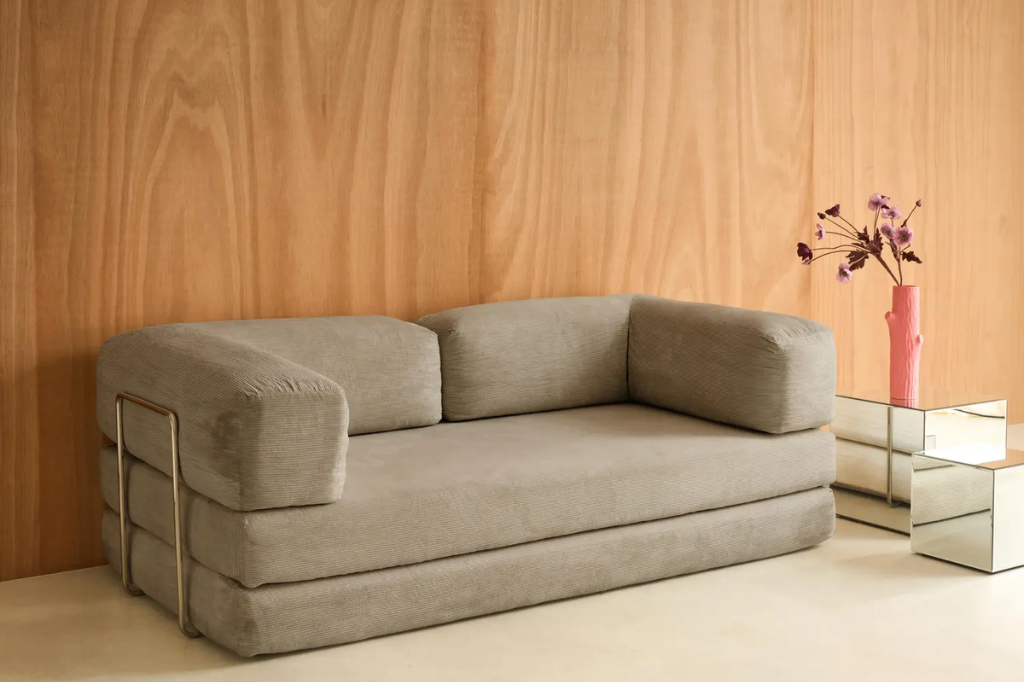 Lire la suite à propos de l’article Comment décorer un canapé avec des coussins ?