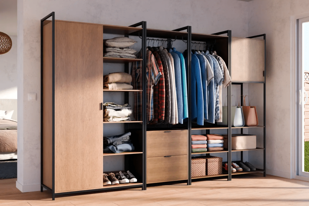 Lire la suite à propos de l’article Comment choisir un dressing adapté à une petite chambre ?